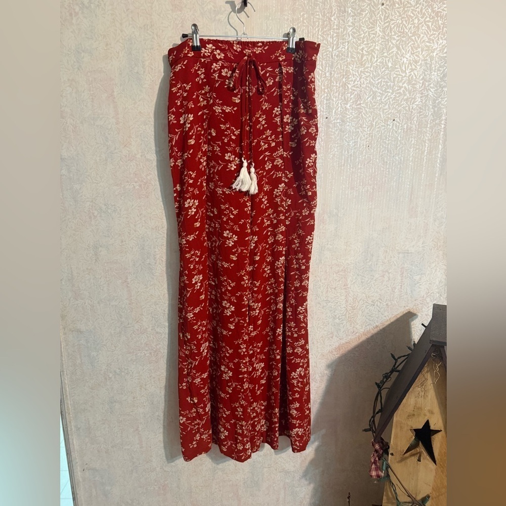Floral Red Open Front Leg Pants, One Size Fits Most